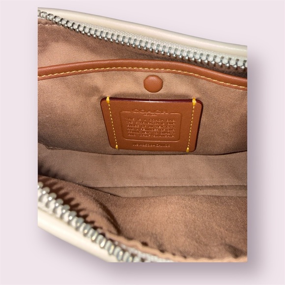 Authentic Coach Juliet Shoulder Bag 25 in Signature Canvas - Picture 5 of 5